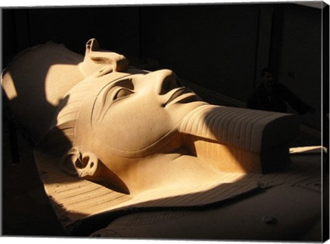 Kolosstatue Ramses II Memphis Egypt