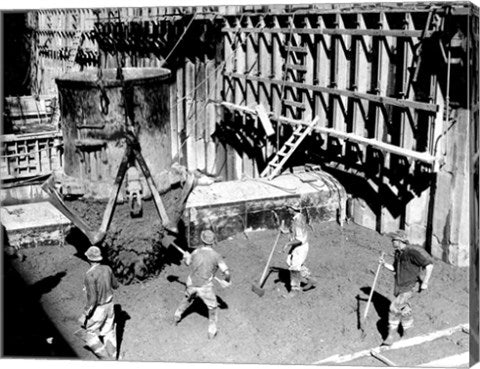 Concrete workers on the Hoover dam