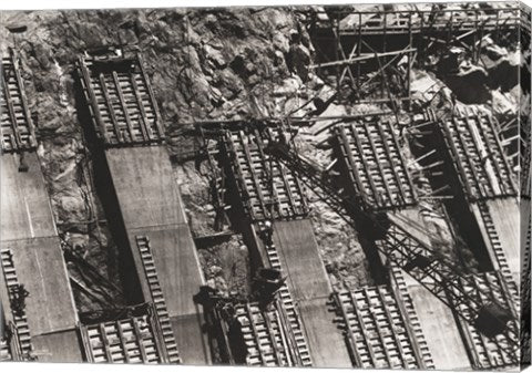 Between Arizona and Nevada. Placing concrete in the sidewall of the Nevada spillway