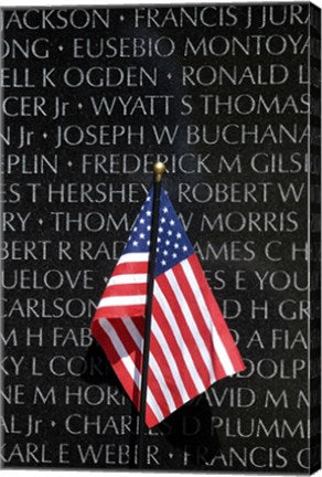 American flag at Vietnam Veterans Memorial