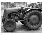 Tractor (black & White)