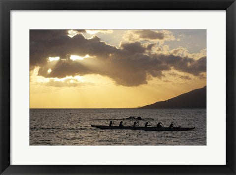 Canoers Paddling to the Dock at Kalama Park