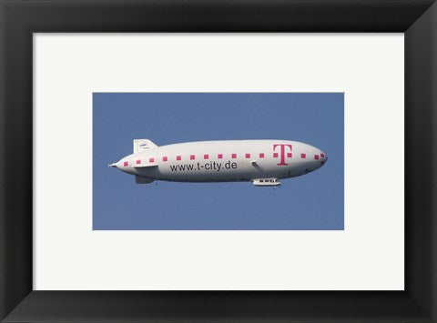 Zeppelin - color photo