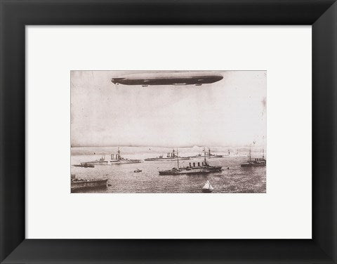 Zeppelin - B&W in the air