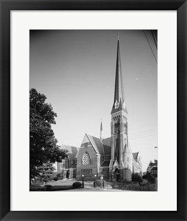 GENERAL VIEW, ELEVENTH ST. FRONT ON LEFT, COURT ST. SIDE ON RIGHT - First Baptist Church, Court and Eleventh Streets, Lynchburg