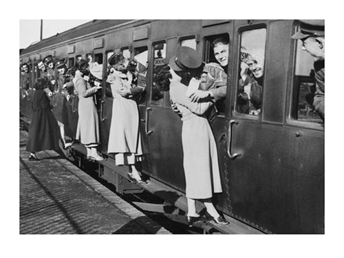 Kissing the Sweethearts Goodbye by E. Dean - Romantic Wall Art Print | 23.5 x 19.5 " Decor