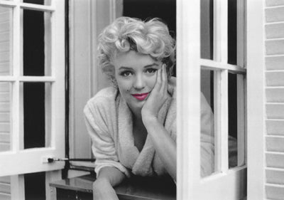 Marilyn Monroe: Pink Lips, NYC, 1954 by Sam Shaw Wall Art Décor 23 5/8 x 31 1/2 Art Print